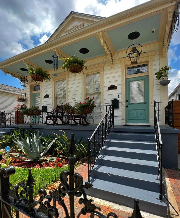 Luxury Historic Shotgun Home In Lower Garden District นิวออร์ลีนส์ ภายนอก รูปภาพ